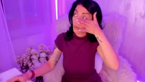 Snapshot of elisabaxter chatting on April 30, 3:24 am Maria online show from April 30, 3:24 am