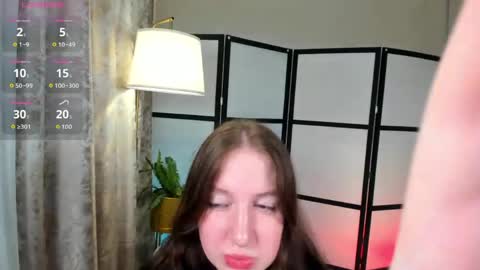 your sweet Lisa online show from April 18, 3:32 am