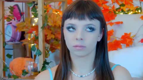 ElisabethDavis online show from October 23, 7:01 pm