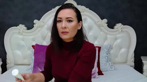 Krissy online show from February 12, 8:42 am