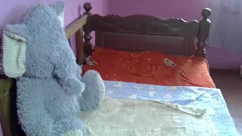 elisah01 online show from March 12, 7:03 am