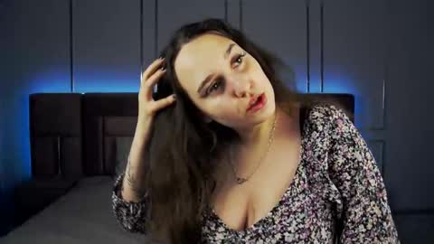 Snapshot of elisaminix_ chatting on December 7, 8:22 am Elison online show from December 7, 8:22 am