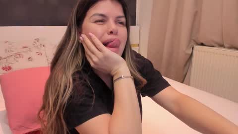 Elly online show from February 27, 10:32 pm