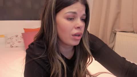 Elly online show from March 2, 6:48 pm