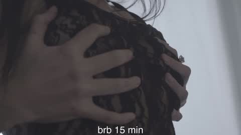 Snapshot of elisonnina chatting on December 15, 10:37 pm Nina online show from December 15, 10:37 pm