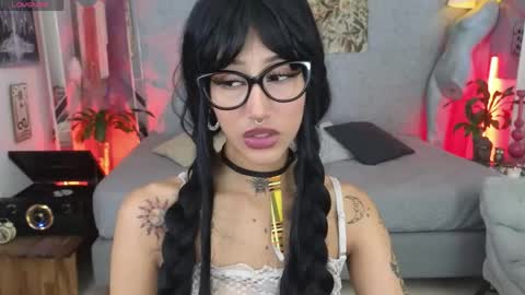 Elissecinnamon online show from May 24, 10:04 pm
