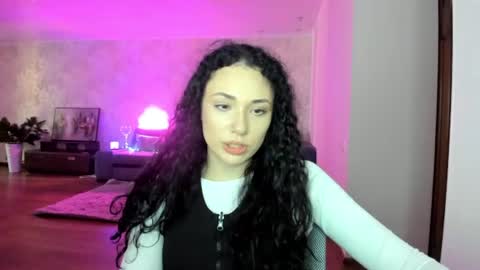 Eliss online show from July 1, 1:34 pm