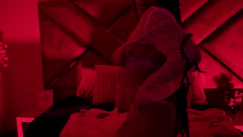 Snapshot of elit_noa chatting on February 8, 7:56 am elit noa online show from February 8, 7:56 am