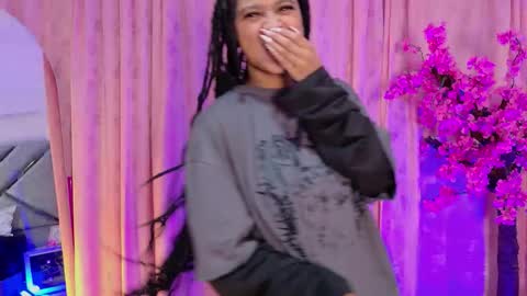 Snapshot of elit_noa chatting on February 10, 7:51 pm elit noa online show from February 10, 7:51 pm