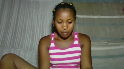 elita12010 online show from April 3, 7:45 pm