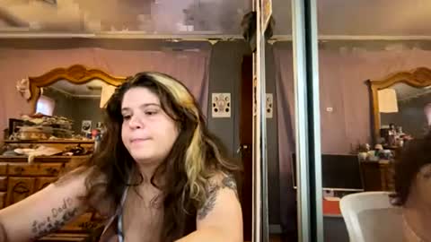 Snapshot of eliza3f chatting on July 10, 12:59 am eliza3f online show from July 10, 12:59 am