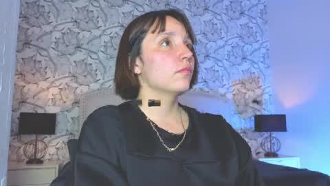 Eliza online show from April 8, 7:47 pm