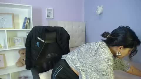 Snapshot of elizabet_davies chatting on May 18, 1:39 pm sexy Eli online show from May 18, 1:39 pm