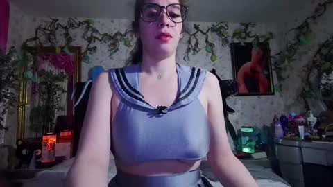 Snapshot of elizabeth77_ chatting on November 11, 11:21 am Elizabeth online show from November 11, 11:21 am