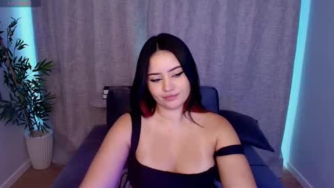 Snapshot of elizabeth_banks21 chatting on February 24, 11:30 am Elezabeth online show from February 24, 11:30 am