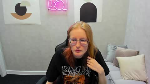 Snapshot of elizabeth_harpper chatting on January 8, 1:32 am Elizabeth online show from January 8, 1:32 am