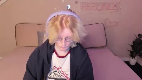 Snapshot of elizabeth_harpper chatting on September 10, 1:05 am Elizabeth online show from September 10, 1:05 am