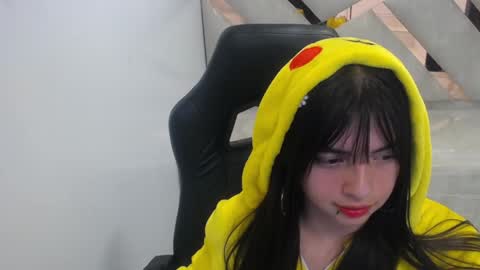 Snapshot of elizabeth_t_ chatting on February 21, 3:07 am Elizabeth online show from February 21, 3:07 am