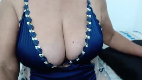 ElizabethMiler online show from May 25, 2:50 am