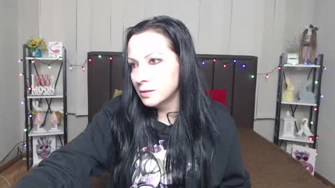 Snapshot of elizabethsho chatting on January 22, 12:16 am ElizabethSho online show from January 22, 12:16 am