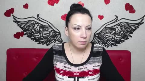 Snapshot of elizabethsho chatting on March 7, 1:31 am ElizabethSho online show from March 7, 1:31 am