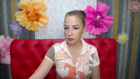 ElizabethSho online show from July 9, 5:39 pm