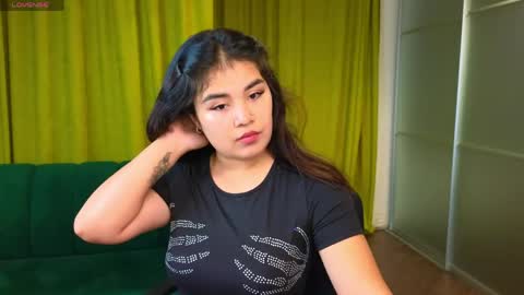 Elizabeth online show from May 27, 11:40 am
