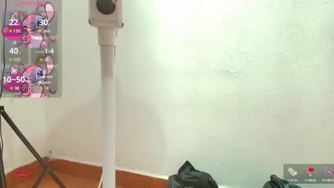 elizabetth_roman online show from April 27, 9:02 pm