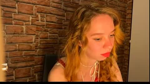 Eliza online show from June 15, 7:49 pm