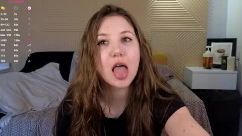 Lisa  online show from March 27, 1:44 pm