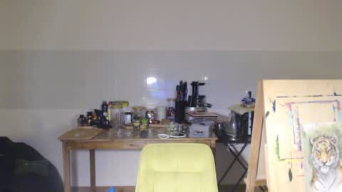 Snapshot of elizzo chatting on December 22, 4:06 am Eliekind online show from December 22, 4:06 am