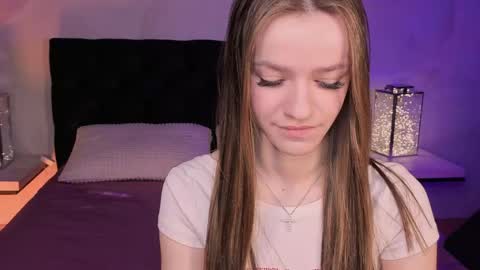 Snapshot of elizzza_ chatting on April 21, 5:36 am elizzza_ online show from April 21, 5:36 am