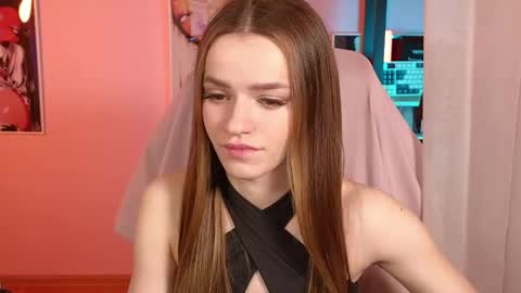 Snapshot of elizzza_ chatting on May 19, 5:14 am elizzza_ online show from May 19, 5:14 am