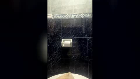 Snapshot of eljefee2112 chatting on May 17, 12:34 pm eljefee2112 online show from May 17, 12:34 pm