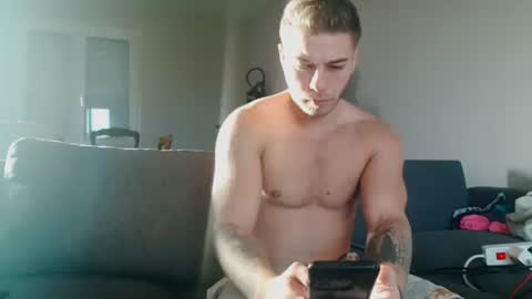 Snapshot of elkafit28 chatting on November 12, 8:04 am elkafit28 online show from November 12, 8:04 am