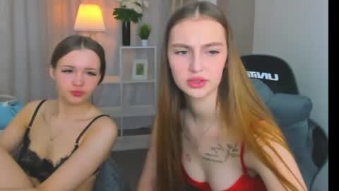 Ella online show from June 12, 1:37 am