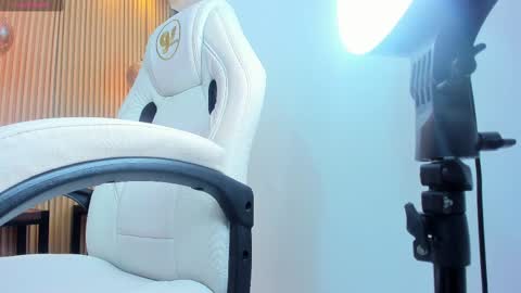 ella harper online show from February 21, 9:13 am