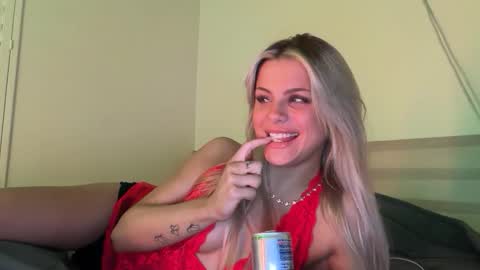 Ella online show from January 10, 2:57 am