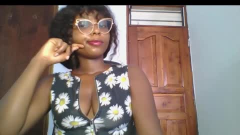 Ella online show from March 8, 5:49 am