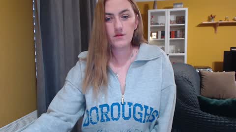 Snapshot of ella_max_live chatting on January 17, 6:47 am Ella Max online show from January 17, 6:47 am