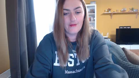 Snapshot of ella_max_live chatting on January 28, 7:00 am Ella Max online show from January 28, 7:00 am