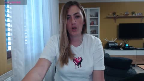 Snapshot of ella_max_live chatting on October 9, 5:49 am Ella Max online show from October 9, 5:49 am