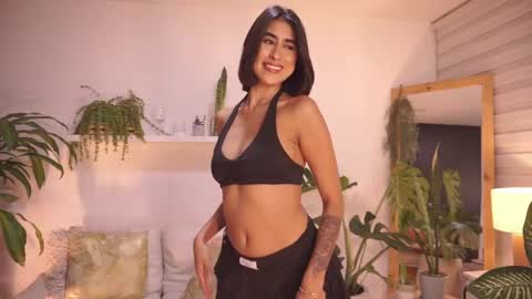 ELLA OWEN online show from March 24, 7:19 pm