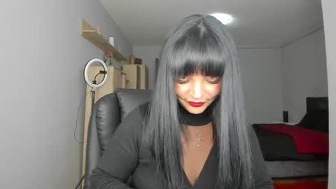 Ella online show from September 28, 4:23 pm