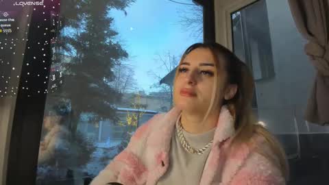 Snapshot of ella_vee chatting on January 9, 5:54 am ella_vee online show from January 9, 5:54 am