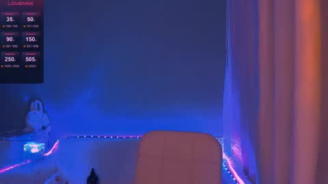 ellaamber online show from March 4, 1:33 am