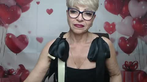 Snapshot of ellabonito chatting on May 16, 10:36 am EllaBonito online show from May 16, 10:36 am
