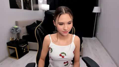 Snapshot of ellacurtis chatting on February 20, 2:08 am ellacurtis online show from February 20, 2:08 am