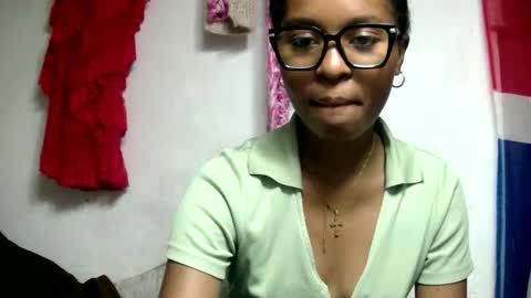 Snapshot of ellah245 chatting on February 9, 8:57 pm ellah245 online show from February 9, 8:57 pm