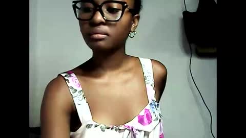 ellah245 online show from March 9, 10:58 pm